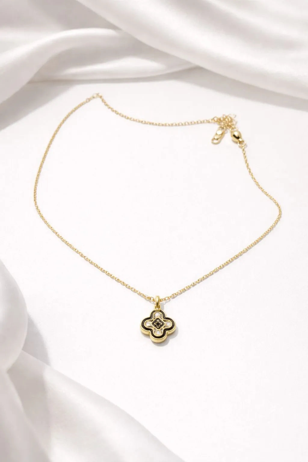 Aureva black and white floral pendant necklace for women Pakistan - Gold plated clover neck chain jewelry