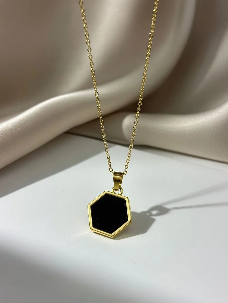 Black-hexagonal-pendant-for-women