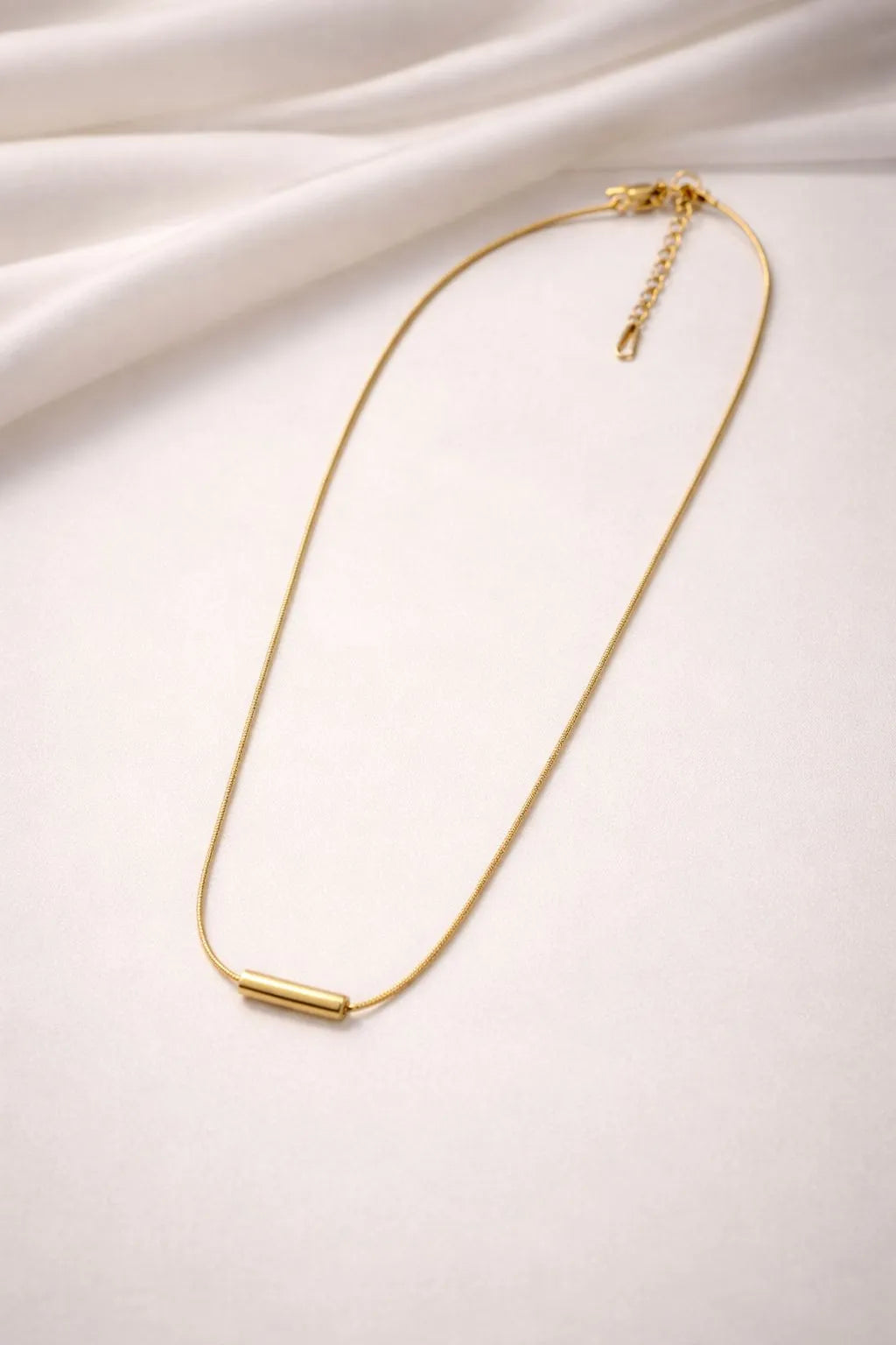 Elegant high polish gold horseshoe pendant for girls - Stylish artificial jewelry online shopping