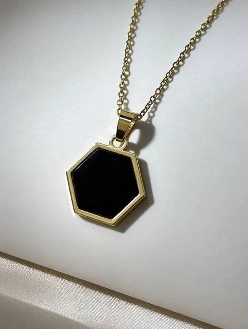 Black-hexagonal-pendant-for-women