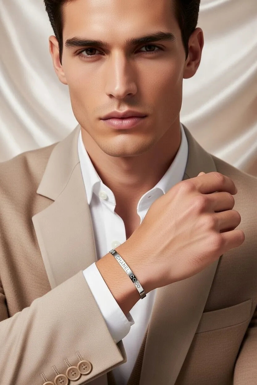 Men's gold-plated stainless steel bangle bracelet