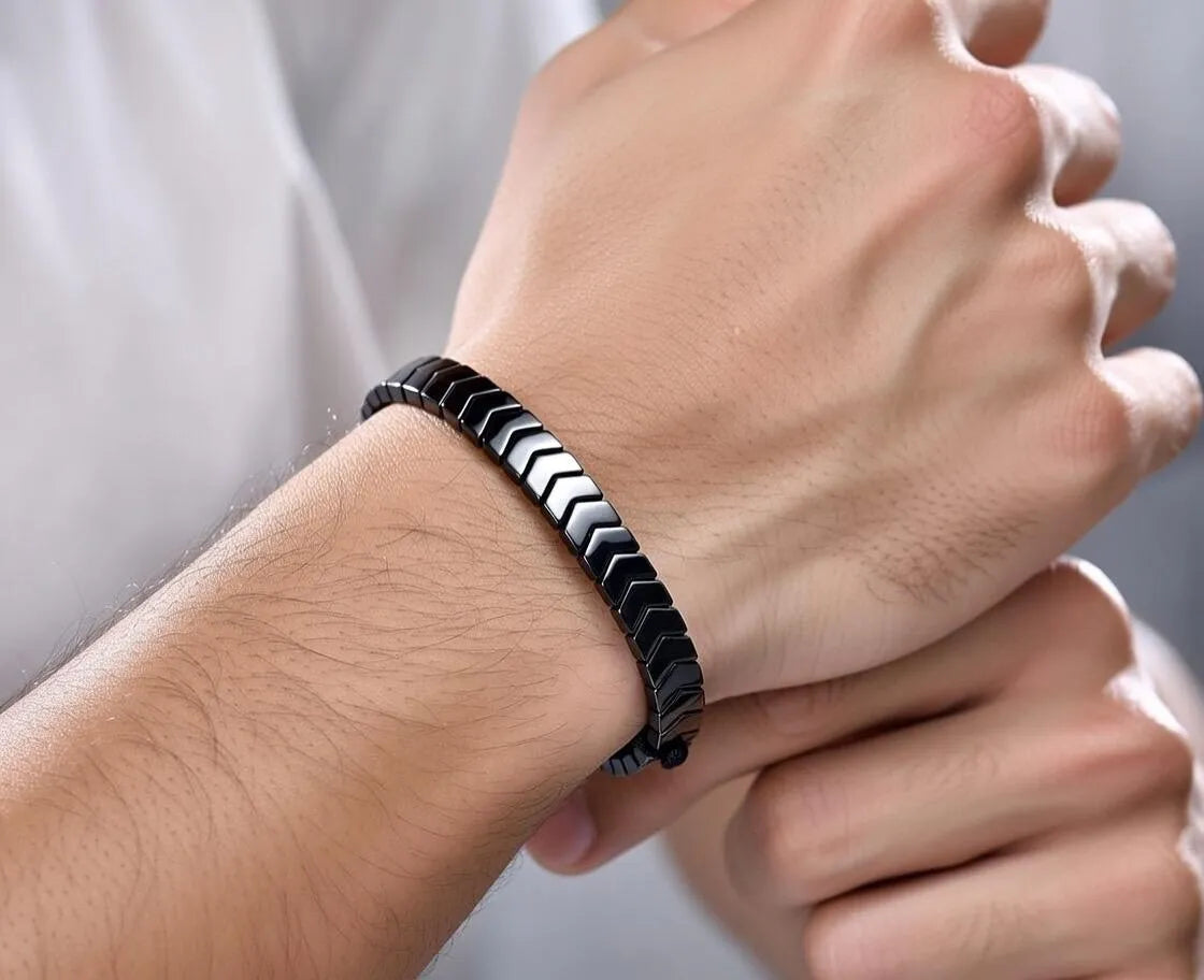 Men's Adjustable Stainless Steel Arrow Link Bracelet in Silver Gold and Black