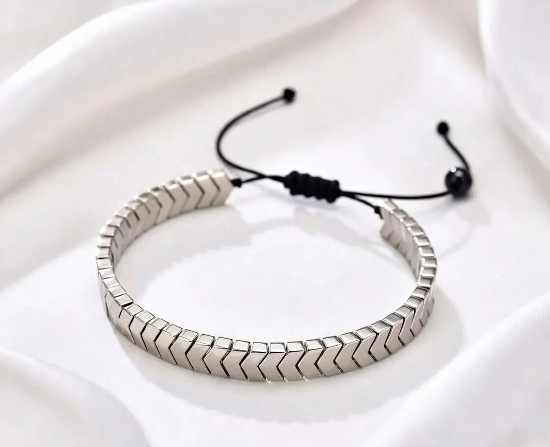 Men's Adjustable Stainless Steel Arrow Link Bracelet in Silver Gold and Black