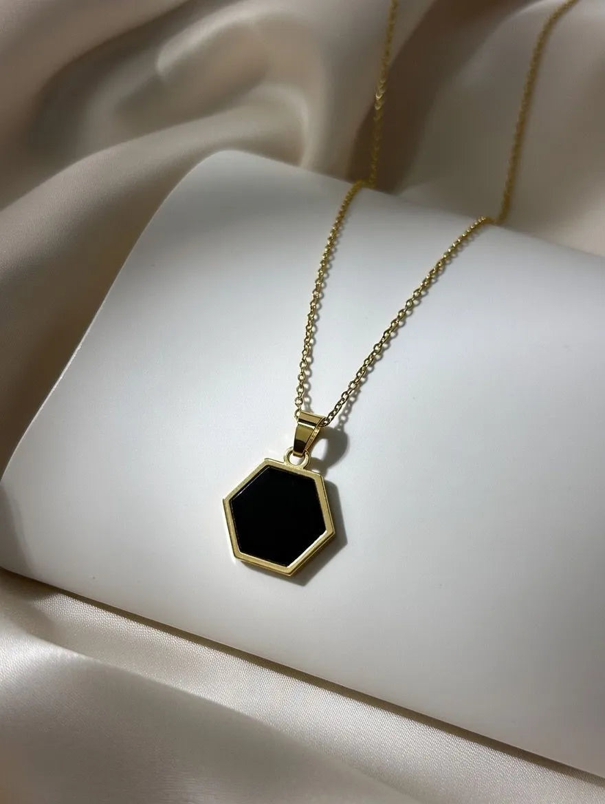 Black-hexagonal-pendant-for-women