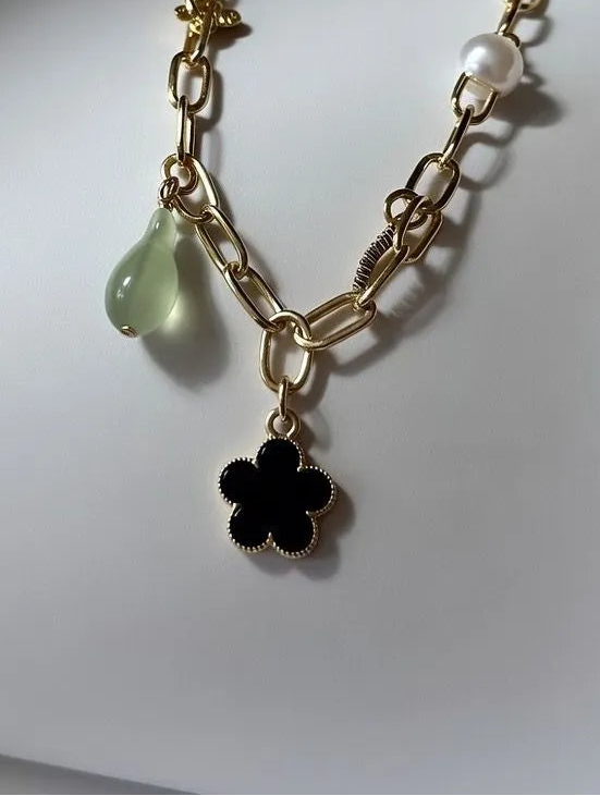 Gold floral medallion pendant for girls Pakistan - Vintage necklace for women gold plated